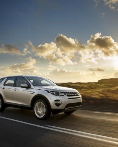 Land-Rover-Discovery-Sport-in-Iceland-Indus-Silver-20