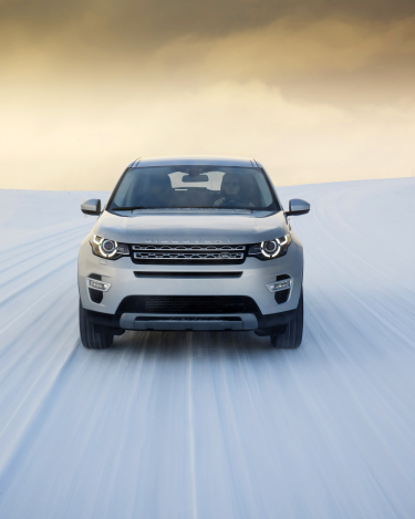 Land-Rover-Discovery-Sport-in-Iceland-Indus-Silver-5