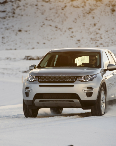 Land-Rover-Discovery-Sport-in-Iceland-Indus-Silver-6