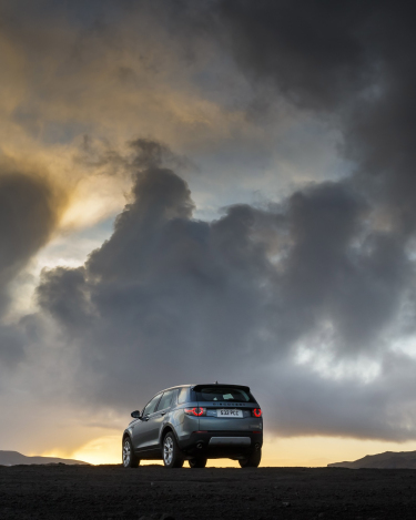 Land-Rover-Discovery-Sport-in-Iceland-Scotia-Green-11