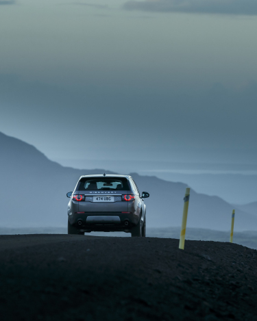 Land-Rover-Discovery-Sport-in-Iceland-Scotia-Green-6