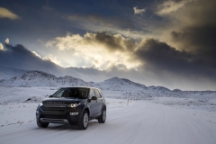 Land-Rover-Discovery-Sport-in-Iceland-Barolo-Black-1