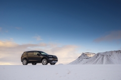 Land-Rover-Discovery-Sport-in-Iceland-Barolo-Black-2