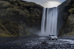 Land-Rover-Discovery-Sport-in-Iceland-Indus-Silver-8