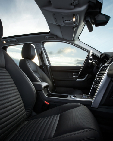 DiscoverySport_Interior_042
