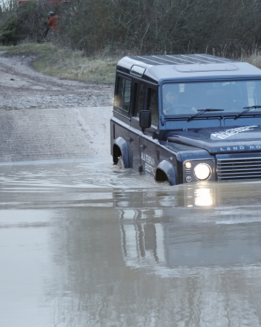Land-Rover-Electric-Defender-19