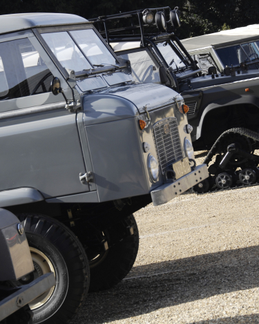 Land-Rovers-25