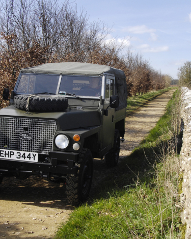 Land-Rovers-47