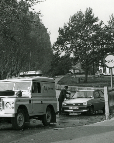 Land-Rovers-6