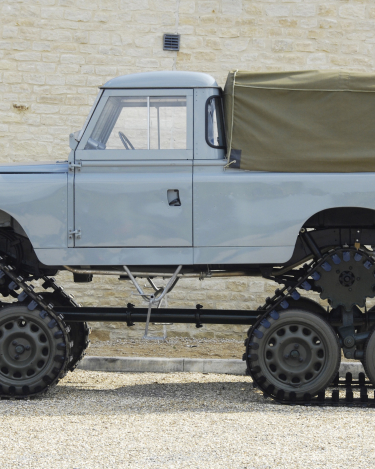 Land-Rovers-65