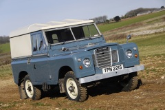 Land-Rovers-20