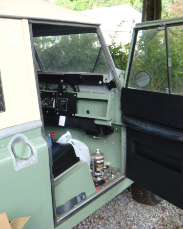 Land-Rover-Interior-066