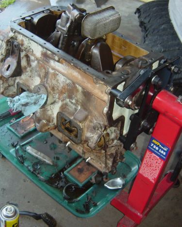 Land-Rover-Series-IIA-Day-13-Engine-Work-Diffs-Work-003