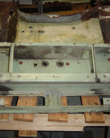 Land-Rover-Series-IIA-Day-14-Read-Diffs-Painted-020