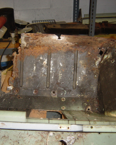 Land-Rover-Series-IIA-Day-14-Read-Diffs-Painted-024