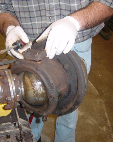 Land-Rover-Series-IIA-Day-16-Front-Swivel-Ring-Gear-Manifolds-001