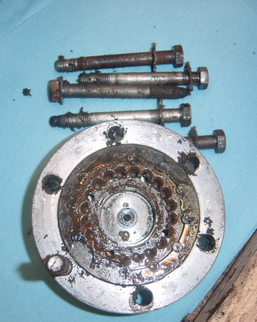 Land-Rover-Series-IIA-Day-16-Front-Swivel-Ring-Gear-Manifolds-008