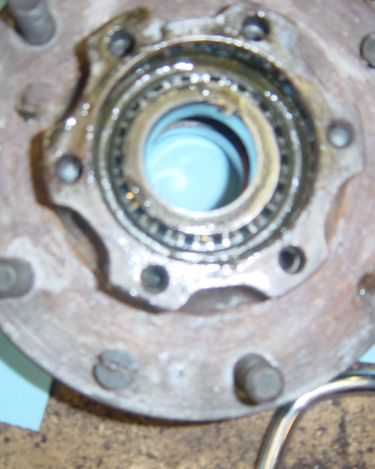 Land-Rover-Series-IIA-Day-16-Front-Swivel-Ring-Gear-Manifolds-015