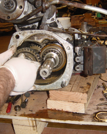 Land-Rover-Series-IIA-Day-18-Transmission-Misc-Cleanup-POR-009