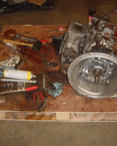 Land-Rover-Series-IIA-Day-19-More-cleanup-Sat-Install2-POR-004