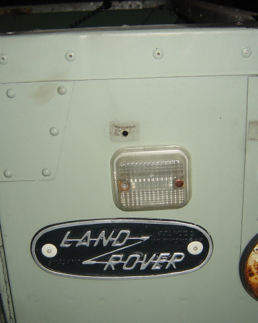 Land-Rover-Series-IIA-Day2-Chassis-arrival-006