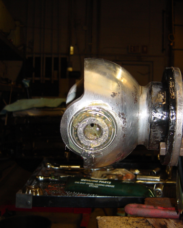 Land-Rover-Series-IIA-Day-22-Springs-on-Engine-In-008