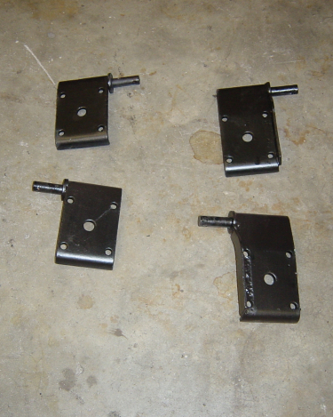 Land-Rover-Series-IIA-Day-22-Springs-on-Engine-In-038