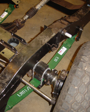 Land-Rover-Series-IIA-Day-22-Springs-on-Engine-In-052