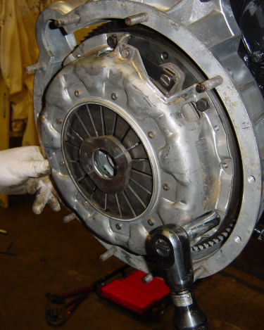 Land-Rover-Series-IIA-Day-22-Springs-on-Engine-In-055