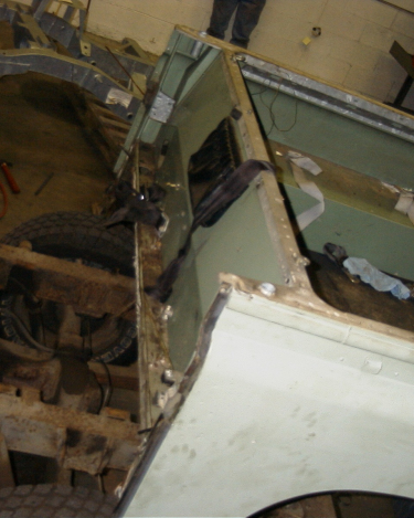 Land-Rover-Series-IIA-Day3-Read-Bed-Removal-12