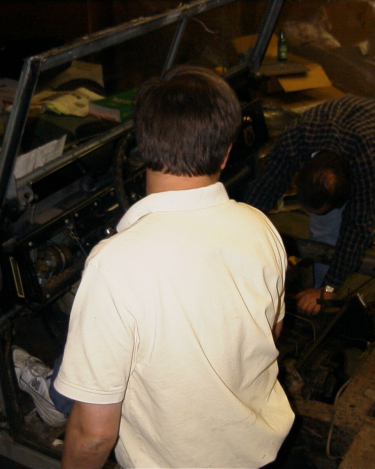 Land-Rover-Series-IIA-Day3-Read-Bed-Removal-15