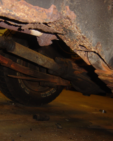 Land-Rover-Series-IIA-Day-4-DS-Wing-Removal-041