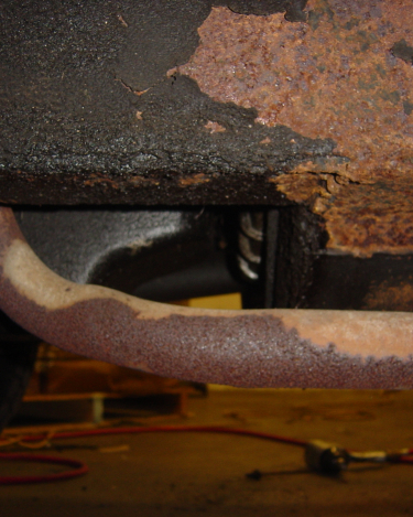 Land-Rover-Series-IIA-Day-4-DS-Wing-Removal-042
