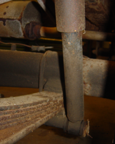 Land-Rover-Series-IIA-Day-4-DS-Wing-Removal-048