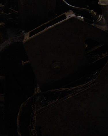 Land-Rover-Series-IIA-Day-4-DS-Wing-Removal-098