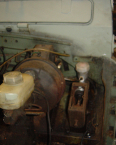 Land-Rover-Series-IIA-Day-5-PS-Wing-Removal-Heater-Steer-002
