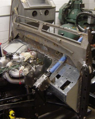 Land-Rover-Series-IIA-Day-52-Bulkhead-First-Look-14