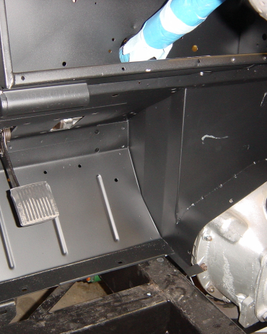 Land-Rover-Series-IIA-Day-53-Carb-Rebuilt-Bulkhead-Installed-31