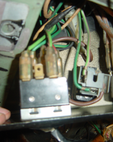 Land-Rover-Series-IIA-Day-6-Dash-wiring-Bulkhead-Removal-008
