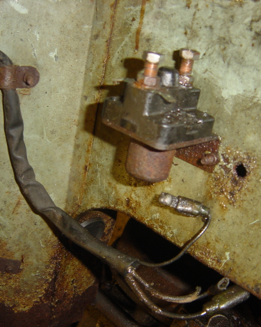 Land-Rover-Series-IIA-Day-6-Dash-wiring-Bulkhead-Removal-040