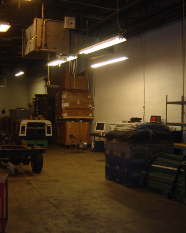 Land-Rover-Series-IIA-Day-7-Warehouse-Setup-009