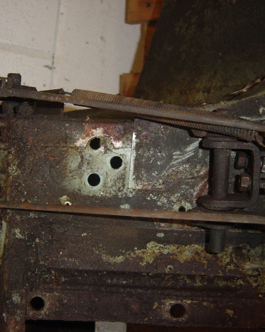 Land-Rover-Series-IIA-Day-8-Chassis-Powerwash-Bulkhead-Misc-011