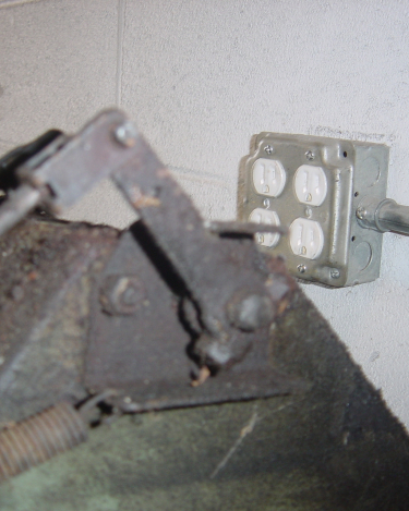 Land-Rover-Series-IIA-Day-8-Chassis-Powerwash-Bulkhead-Misc-013