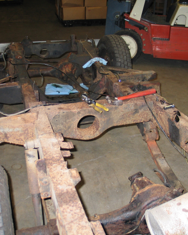 Land-Rover-Series-IIA-Day-9-Engine-Out-28
