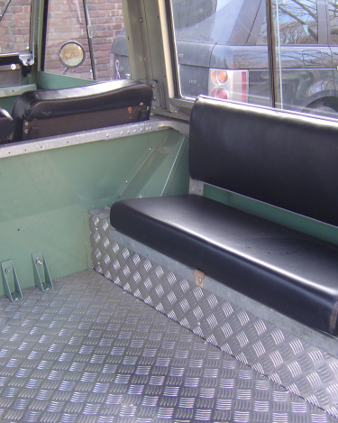 Land-Rover-Series-IIA-Finished-Close-Ups-29