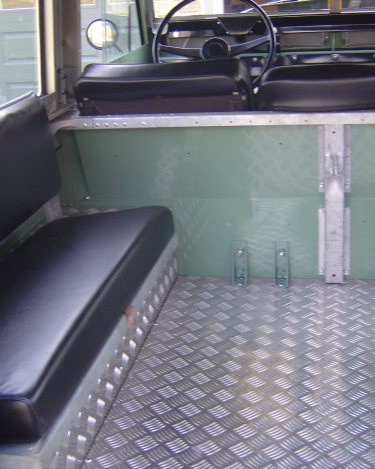 Land-Rover-Series-IIA-Finished-Close-Ups-30