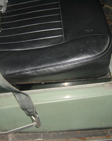 Land-Rover-Series-IIA-011