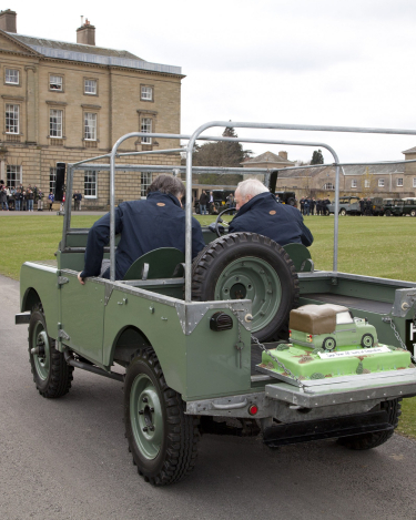 LR_65_Years_Cake_Delivery_300413_02