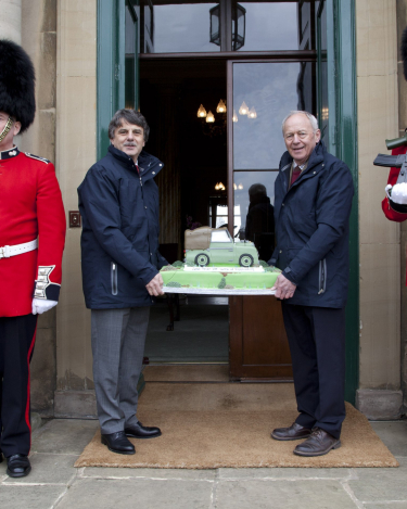LR_65_Years_Cake_Delivery_300413_04