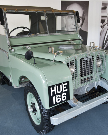 lr_65years_defender_300413_05